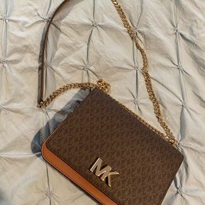 MK Michael Kors Crossbody